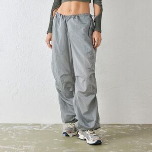 NWT! Urban Outfitters iets frans Gray Shiny Baggy Tech Parachute Pants S bungee